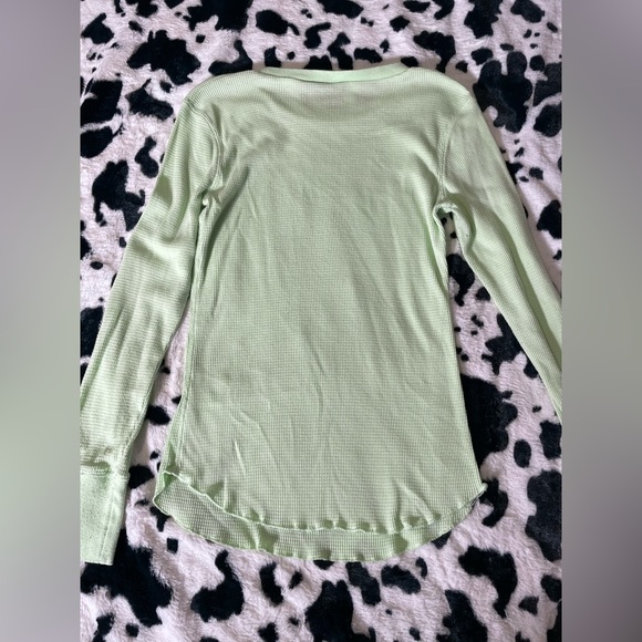 Disney Tinker Bell Green Pajama Top - Picture 6 of 6